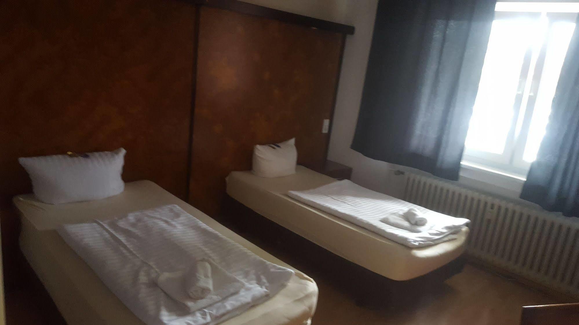 Gz Hostel Bonn Dış mekan fotoğraf